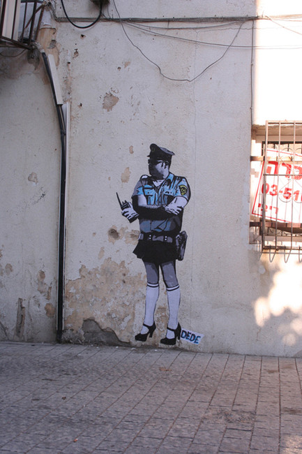 Street Art Par Dede - Tel Aviv (Israel)