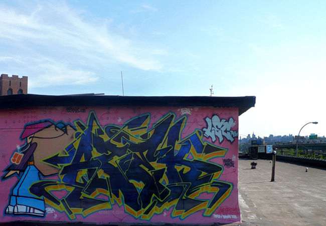 Piece Par Azek, Stela - New York City (NY)