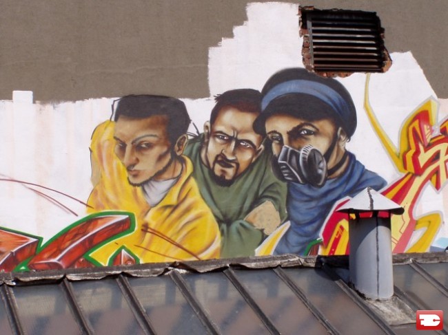 Personnages Par Ebola - Bruxelles (Belgique)